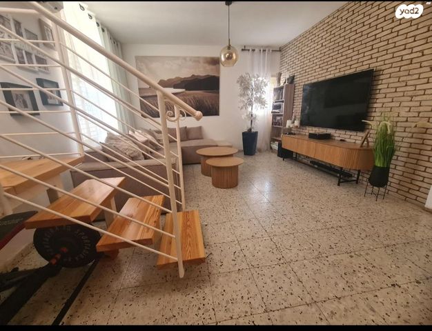 גג/ פנטהאוז, אריאל בן ציון 3, רמת חן ובן ציון, נתניה