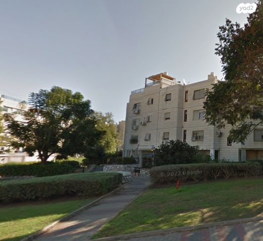 שדרות פנחס לבון 17