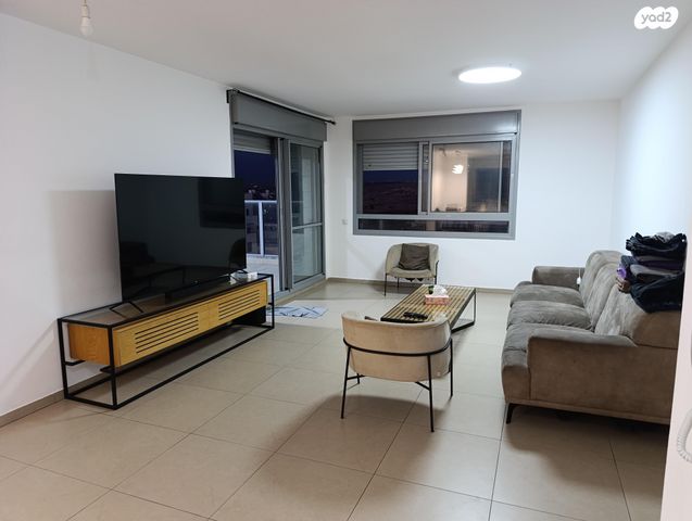 זכריה הנביא 4