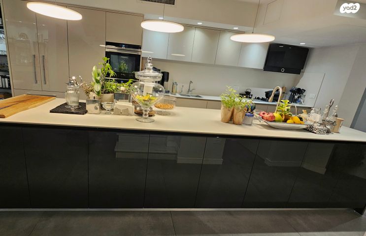 דירת גן, הרצל רוזנבלום 8, גלילות, תל אביב יפו