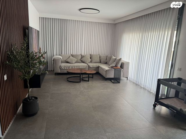 דירה, הרב אבא אבוחצירה 44, שדרות בפארק, שדרות