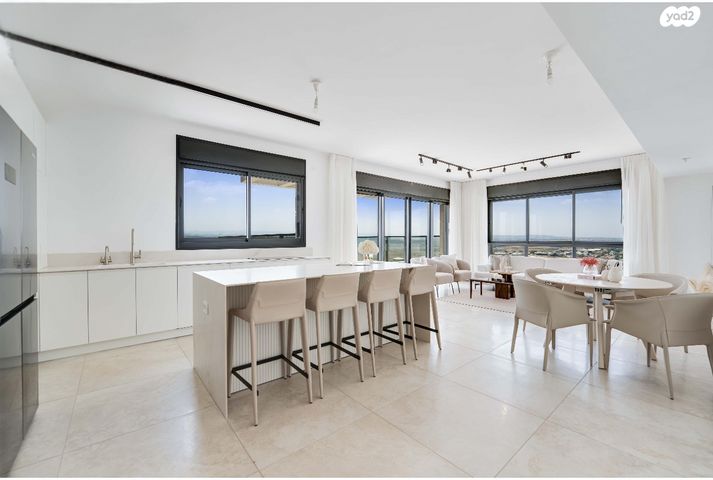 גג/ פנטהאוז, יער ביריה 1, נופי בן שמן, לוד