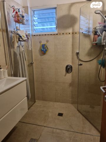 דירה, ארלוזורוב 11, שכונת חשמונאים, מרכז העיר א, רמת גן