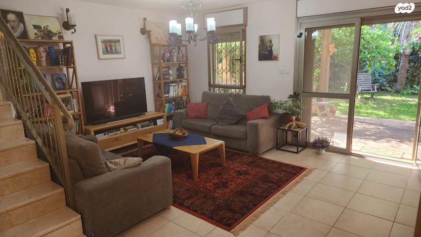 דו משפחתי, שני 2, רחובות החדשה, רחובות