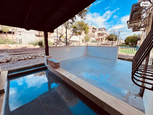 דירת גן, ז'בוטינסקי 30, שיכון ד, טבריה