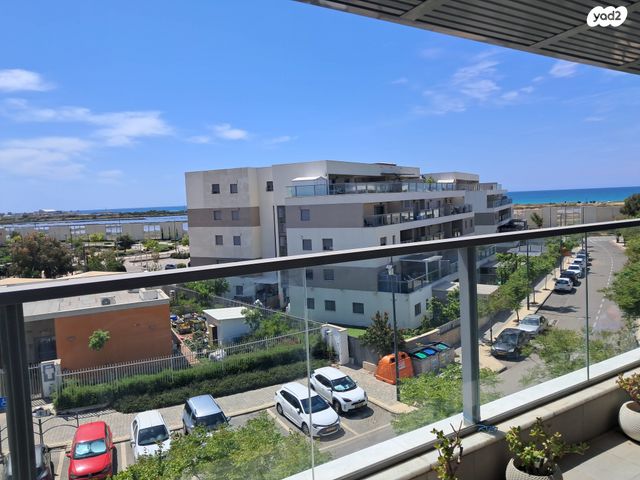 גג/ פנטהאוז, שחף 12, הרכס, עתלית