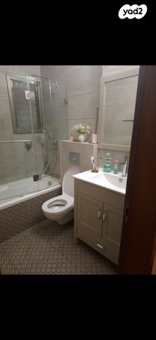 דירה, רב ניסים גאון 20, אלעד, אלעד