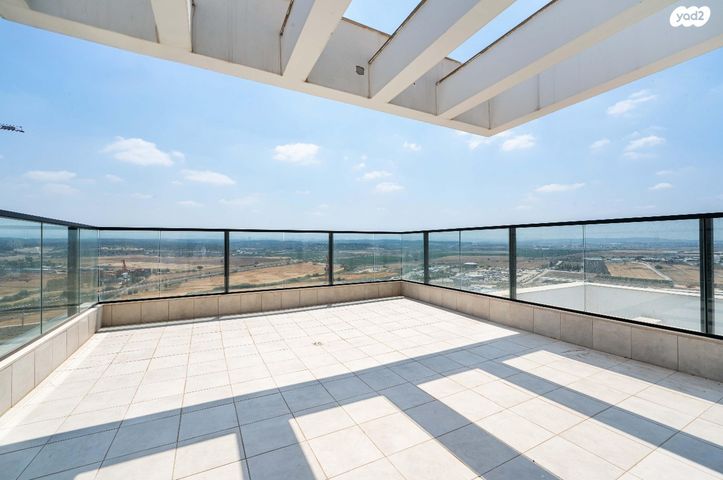 גג/ פנטהאוז, יער ביריה 1, נופי בן שמן, לוד