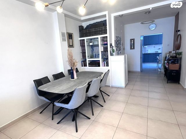 דירה, טרומפלדור 40, כפר גנים א, פתח תקווה