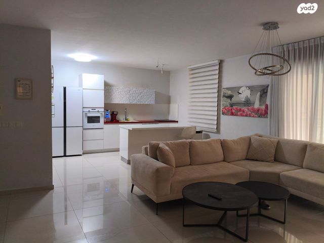 דירה, הנמל 28, נאות רבין, יבנה