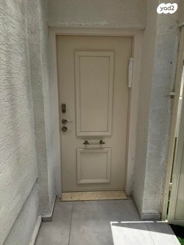 דירת גן, נץ 10, שאר העיר, צפת