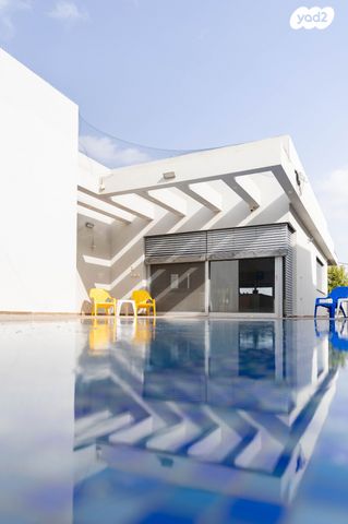 בית פרטי/ קוטג', חניון בית אלפא 1, חפצי בה, חפצי בה