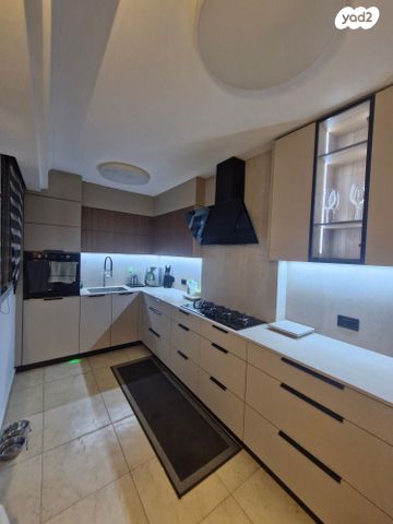 דירה, קדושי קהיר 34, נאות רחל, חולון