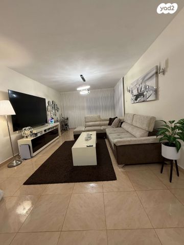 דירה, שדרות בן גוריון 21, בן גוריון, לוד