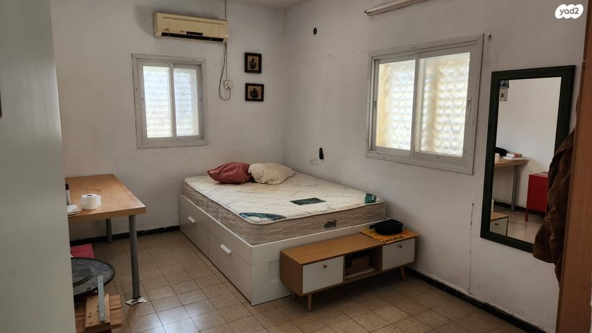 דו משפחתי, הבריגדה היהודית 16, גבעת אולגה, חדרה