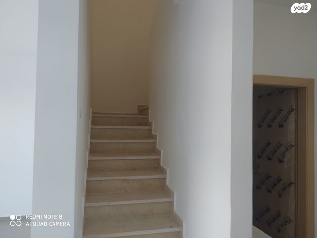 דו משפחתי, גפן 16, החורש, חריש