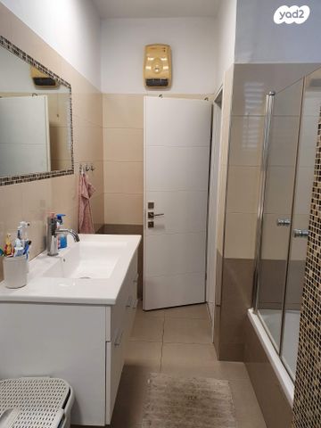 דירה, צבי הירשפלד 19, רמז, מערב ותיק, ראשון לציון