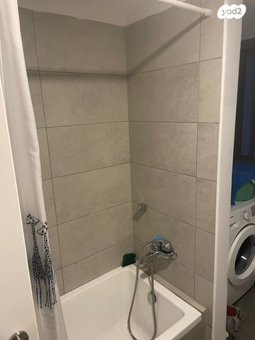 דירה, שלום שבזי 2, משכנות האומנים, קרית מוצקין