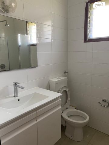 דירת גן, איילת השחר, איילת השחר, איילת השחר