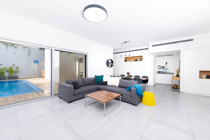 בית פרטי/ קוטג', חניון בית אלפא 1, חפצי בה, חפצי בה