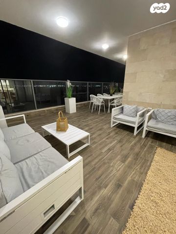 ביכורי ענבים 25