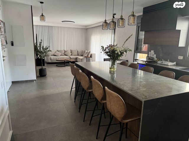 דירה, הרב אבא אבוחצירה 44, שדרות בפארק, שדרות