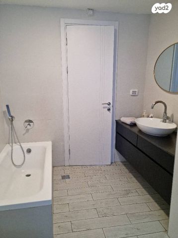 דירה, מורן 17, שיכון עובדים, טבריה