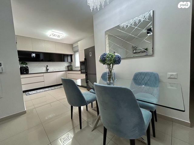 שביל חודשי השנה 15