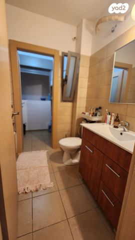 דירה, גינת אגוז 5, נווה גנים, פרדס חנה כרכור