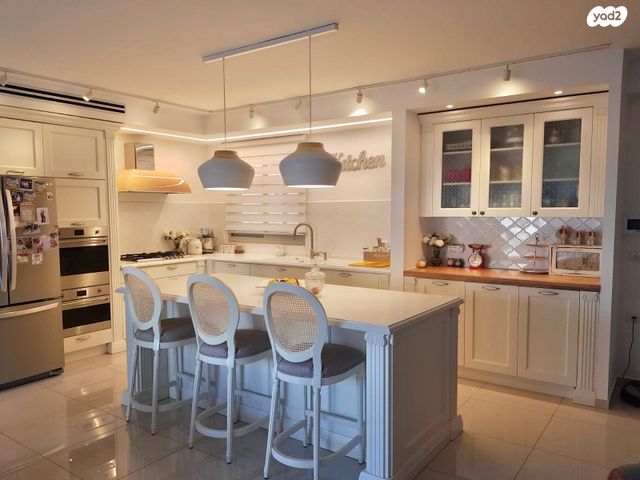 דירה, ראול ולנברג 6, רחובות החדשה, רחובות