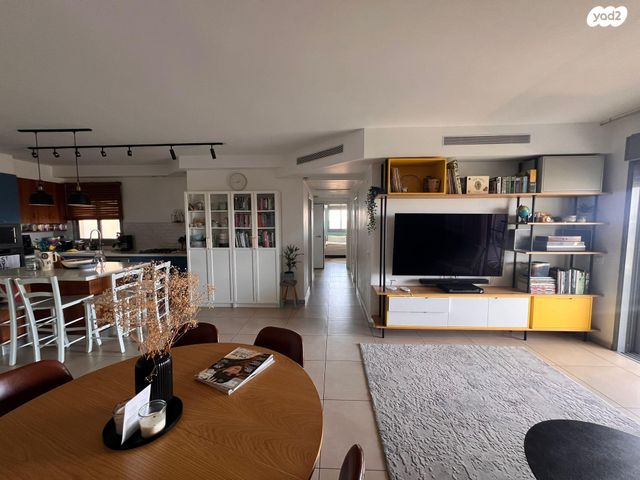 דירה, שדרות יצחק רבין 1, רמת אמיר, קדימה צורן