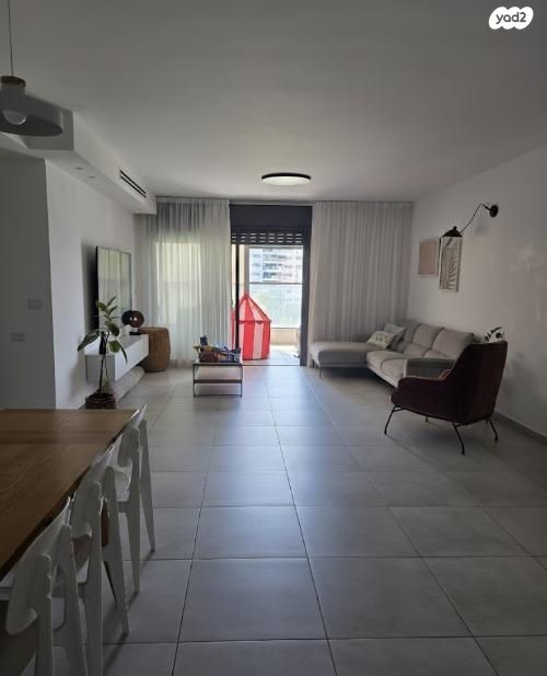 דירה, אהבת אדם 40, שרונה, כפר יונה