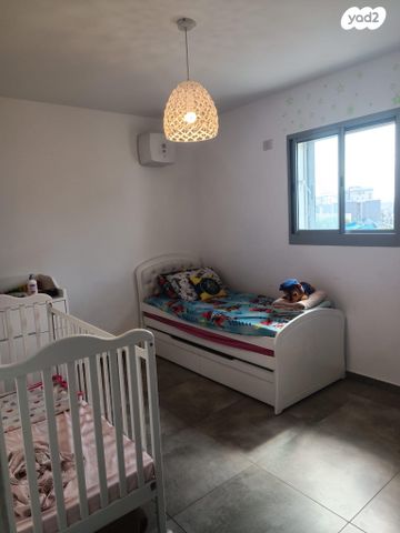 דירה, הקהילה 20, בצוותא, חריש