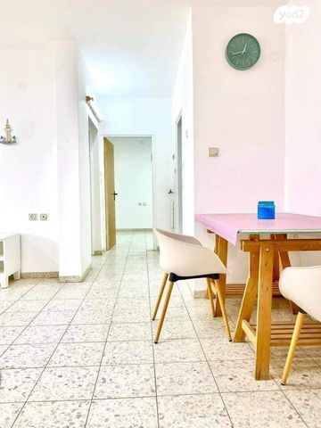 טריפלקס, החריש 13, שכון עובדים, עפולה