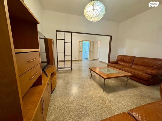 טשרניחובסקי 24