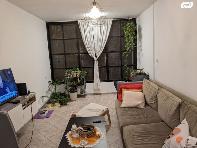 עליית הנוער 17