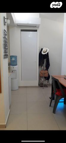 יחידת דיור, בארי 12, מרכז הישוב, גני תקווה