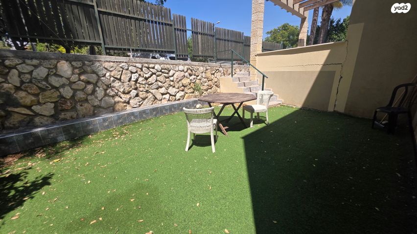 יחידת דיור, אליעזר פרי 8, שיכון ב', קרית שמונה