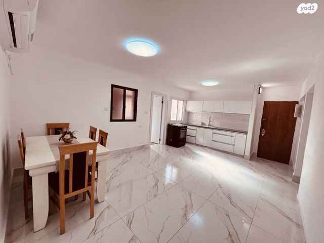 ז'בוטינסקי 30