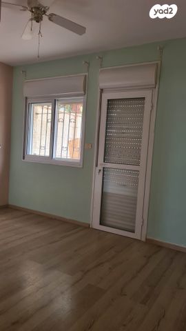 בית פרטי/ קוטג', אבני חושן 70, אבני חן, מודיעין מכבים רעות