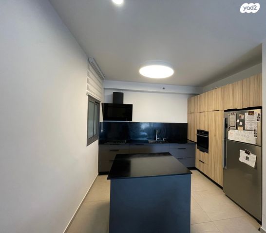 הנרייטה סאלד 10