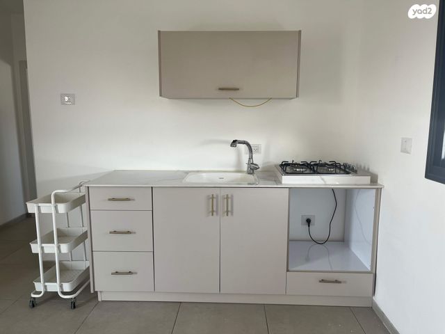 יחידת דיור, כנרת 1, לבנים, לבנים