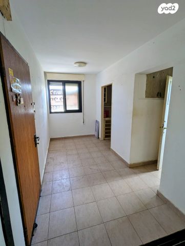 דירה, שדרות ורבורג 17, קרית חיים מערבית, חיפה