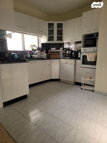 דרך זאב ז'בוטינסקי 54