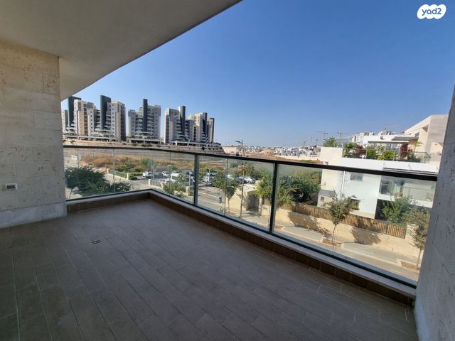 דירה, דוכיפת 53, הציפורים, מודיעין מכבים רעות