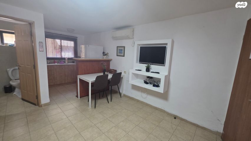 יחידת דיור, אליעזר פרי 8, שיכון ב', קרית שמונה