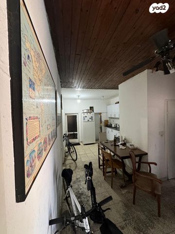 דירה, שדרות חכמי ישראל 13, שפירא, תל אביב יפו