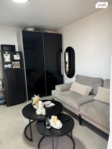 יחידת דיור, דרך יצחק רבין 8, גדרה הצעירה, גדרה