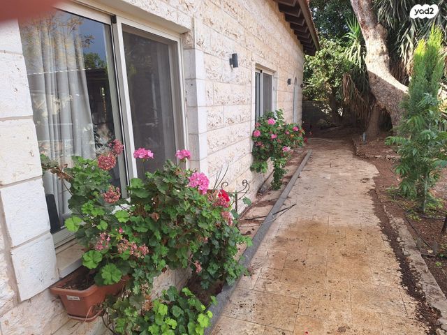 בית פרטי/ קוטג', הבוסתן 1, צפרירים, צפרירים