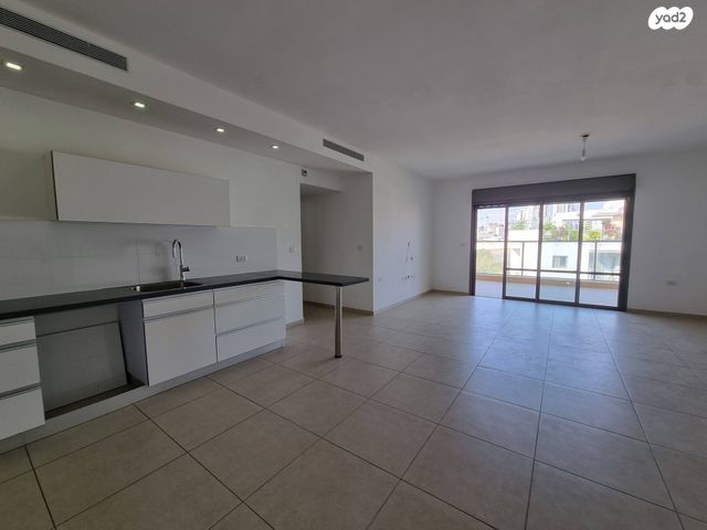 דירה, דוכיפת 53, הציפורים, מודיעין מכבים רעות